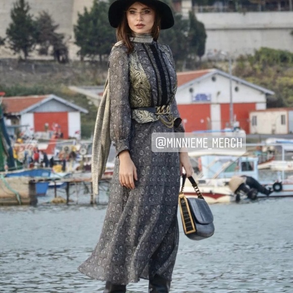 Zara Limited Edition Print Dress - Picture 1 of 10